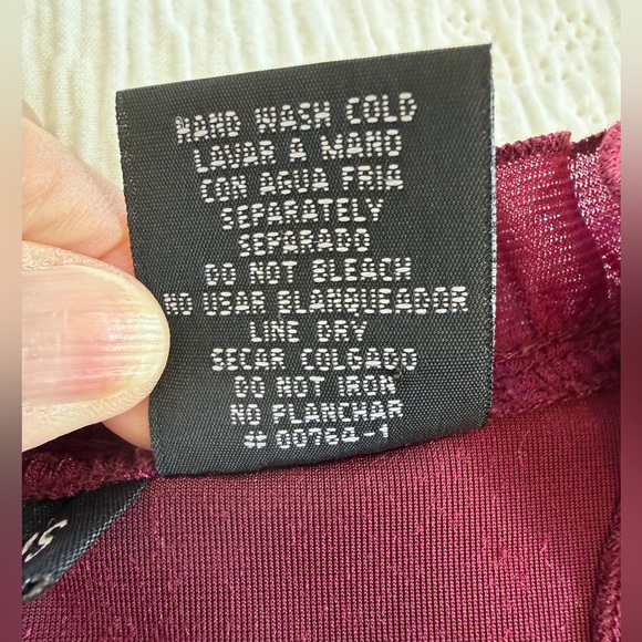 Long sleeve velvet top ruffles burgundy size XL - Picture 8 of 12